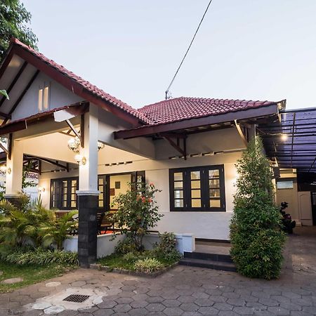 Ndalem Sarengat Apartamento Jogjacarta Exterior foto